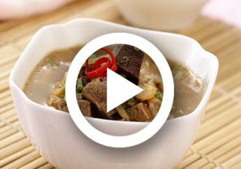 (Video) Resep Buka Puasa: Coto Makassar Asli Buat Makan Malam, Seenak Ini!