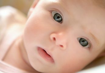 Jangan Kaget Moms, Ini yang Bisa Bayi Lihat di Awal Kehidupannya