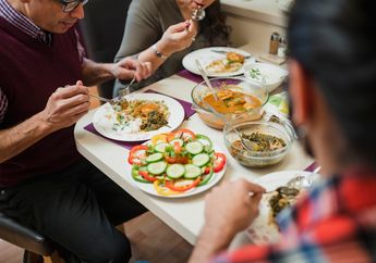 Hindari Makan Berlebihan Saat Lebaran! Warga Satu Desa Ini Pernah Kena Dampak Seriusnya!