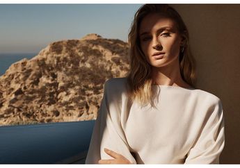 Beredar Video Sophie Turner Menangis Terisak Saat Syuting Serial Game of Thrones, Kenapa?