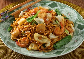 Resep Mi Goreng Udang Bakso Enak Ini Bikin Semua Rela Bangun Pagi