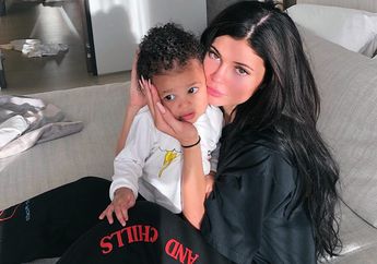 Baru Berusia Satu Tahun, Anak Kylie Jenner Suka Makanan Khas Jepang