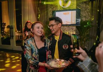 BERITA POPULER: Afgan Didesak 'Halalin' Rossa Setelah Pasang Foto Cium Pipi di Ulang Tahun Sang Diva hingga Venna Melinda Sedih Campur Bingung Saat Vania Tanya Sosok Ayah