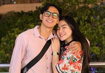 7 Tahun Pacaran, Felicya Angelista Unggah Foto Akta Nikah Bersama Caesar Hito Disertakan Caption Romantis: I Love You My Soon To Be Husband