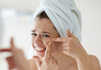 Tekstur Wajah yang Rusak Akibat Bekas Jerawat Bisa Kamu Hilangkan dengan Cara Ini