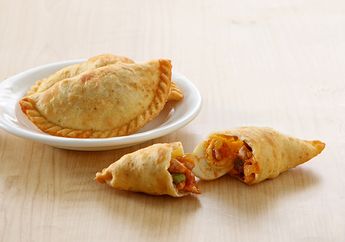 Resep Pastel Singkong Goreng Isi Ayam Tomat ini Punya Kejutan Di Bagian Dalam