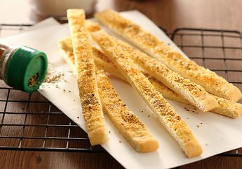 Resep Crispy Cheese Pizza Enak, Camilan Keluarga yang Renyah Banget!