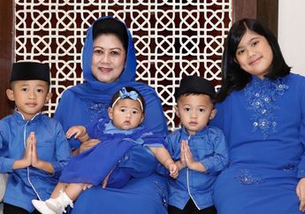 Tutup Usia Jelang Idul Fitri, Foto Ani Yudhoyono Saat Salat Ied Bersama Kedua Menantu dan Cucunya Tahun Lalu Dibanjiri Tangisan Warganet!