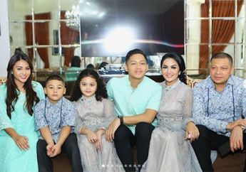 Cuma Bisa Nangis Saat Disuruh Minta Restu Suami Krisdayanti, Ini Alasan Aurel Tolak Raul Lemos Ikut Foto di Pelaminannya Nanti