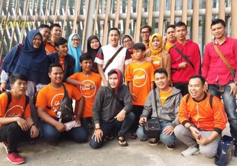 Ajak Penggemar Naik Angkot dan Makan Bersama, Irfan Hakim Tampak Akrab dengan Irfanatiks!