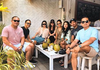 Liburan Bareng di Bali, Luna Maya Kepergok Pakai Gelang yang Sama dengan Faisal Nasimuddin, Makin Serius?