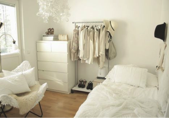 5 Hal Tak Terduga Ini Ternyata Enggak Boleh Ada di Kamar Tidur, Lho!