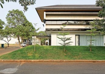 Terletak di Lahan Sudut, Begini Isinya Rumah Modern Tropis Karya Axial Studio