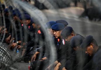 Kawal Sidang Perdana Sengketa Pilpres, Sejumlah Massa Mulai Berkumpul di Sekitar Gedung MK