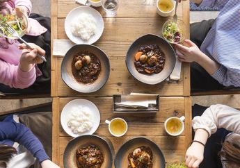 Nafsu Makan Mendadak Hilang saat Liburan? Ini Solusinya!