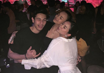 Jarang Diekspos, Ini Potret Kompak Alyssa Daguise dengan Kakak dan Adiknya. Sibling Goals yang Bikin Iri!