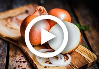 (Video) Cara Mengiris Bawang Bombay untuk Aneka Masakan, Segampang Ini