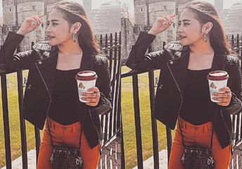 Kepoin 3 Gaya Simpel Prilly Latuconsina dengan Tas Fendi Seharga Puluhan Juta Rupiah!