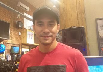 Wow! Darius Sinathrya dan Donna Agnesia akan Jadi Pasangan Indonesia Pertama yang Capai Jalan Tertinggi di Dunia dengan Bermotor