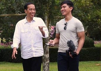 Tak Tega Lihat Sang Ayah Pakai HP Lawas Hingga Bawa Catatan Nomor Kontak Kemana-mana, Kaesang Pangarep Rela Sisihkan Uang Jajan Demi Belikan HP Baru untuk Presiden Jokowi