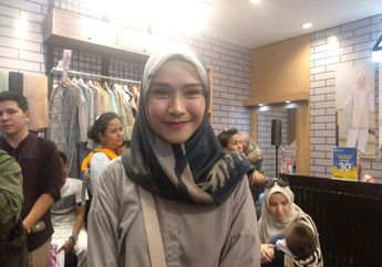 Zaskia Adya Mecca Syok Lihat Bentuk Alisnya Setahun Lalu: Bentuknya Kotak dan Gede Banget!