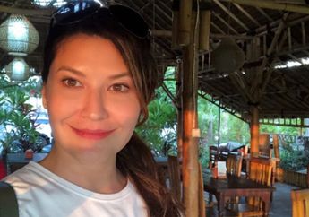 Tamara Bleszynski Mampir ke Pasar dengan Dandanan Kece, Sosok Ibunya Justru Lebih Curi Perhatian