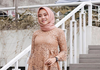 Model Tunik Hijab Brokat Kekinian yang Bisa Kita Pakai Untuk Kondangan