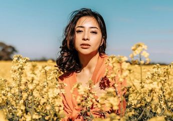 Tampil Bergaya Simpel, Nikita Willy Pakai Tas Seharga Puluhan Juta. Kepoin Yuk!