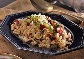 Masak Apa Besok? Resep Risotto With Smoke Beef And Tomato Enak Ini Saja!