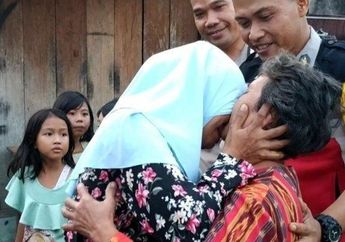 Bikin Air Mata Meleleh, Begini Momen Haru Ibu dan Anak di Sumatera Selatan Kembali Bertemu Usai 30 Tahun Terpisah