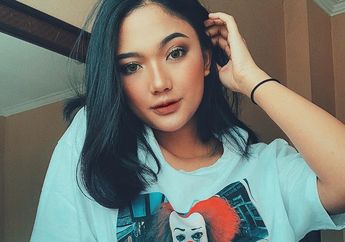 Biasa Tampil Seksi, Ini 7 Tampilan Santun & Tertutup Marion Jola!