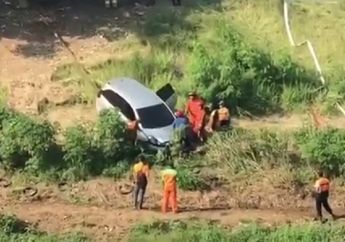 Honda Mobilio Nyemplung BKT, Ngantuk Picu Supir Jadi Gagal Fokus