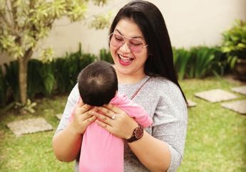 Ekspresi Kahiyang Ayu saat Dapati Makeup Berantakan Karena Sedah Mirah!