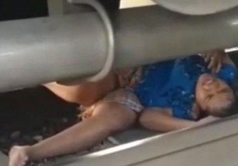 'Diseruduk' Kereta Api, Remaja Putri di Medan Selamat Meski Tubuhnya Sempat Berada di Kolong Kereta