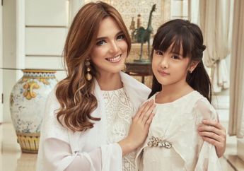 Foto Bareng Anak saat Liburan di Los Angeles, Nia Ramadhani Disebut Lebih Mirip Jadi Kakak!