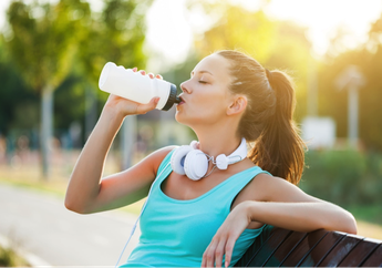 Minum Air Dingin Saat Cuaca Panas Itu Bagus Untuk Tubuh. Tapi…