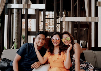 Kaya Kakak Beradik, Intip Potret Kompak Ashanty dengan Aurel dan Azriel Hermansyah. Ibu Tiri Idaman!