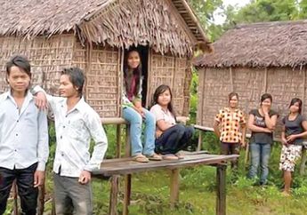 Tiap Malam Lakoni Hubungan Intim dengan Pria Berbeda, Anak Gadis Sengaja Dibangunkan Gubuk Cinta Oleh sang Ayah