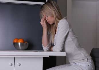 Sering Alami Pusing Saat Menstruasi? Ini Penyebab dan Cara Mencegahnya Menurut Ahli