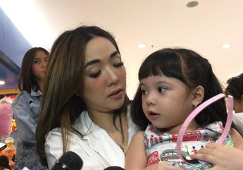 Gisella Anastasia Rela Rogoh Kocek Puluhan Juta Rupiah Demi Belikan Mainan Sang Anak