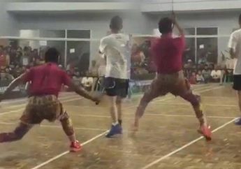 Provokasi Lawan dengan Goyangan Maut, Permainan Nyeleneh Bulu Tangkis Pria Ini Berhasil Memukau Penonton