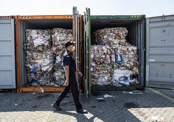 Lagi, Indonesia Pulangkan Sampah Impor. Foto-foto ini Ungkap Kisahnya