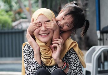 Kecil-kecil Cabe Rawit, Anak Zaskia Adya Mecca Sudah Minta Diajari Ibadah Puasa, Alasannya Bikin Adem: Aku Mau Disayang Allah, Masuk Surga!