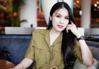 Bukan Makanan, Warganet Heboh Karena Sandra Dewi Berikan Suvenir Emas Bersertifikat di Acaranya! 'Yang Ini Pasti Gak Halu!'