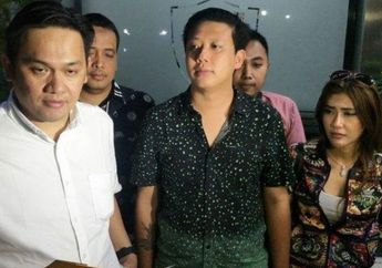Farhat Abbas Ajukan Penangguhan Penahanan Rey Utami dan Pablo Benua