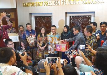 Baiq Nuril Bukti Perempuan Tidak Lemah. Foto-foto ini Beri Kisahnya