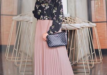 Cocok Untuk Berbagai Acara, Ini 4 Inspirasi Hijab dengan Rok Plisket yang Lagi Jadi Tren!