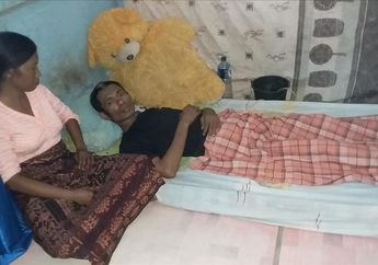Jeritan Pilu Seorang Istri yang Setia Dampingi Suami Sakit Permanen Selama 5 Tahun: Kalau Saya Tidak Merawat Dia Siapa Lagi?