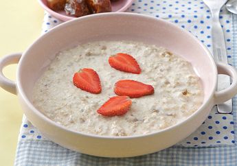 Resep Overnight Oats Kurma-Berry Enak, Sarapan Praktis dan Sehat