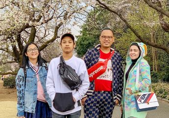 Nasi Sudah Jadi Bubur, Uya Kuya Digrebek Selingkuh Bersama Wanita Ini di Apartemen: 'Istri Kasar'